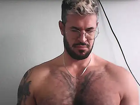 Snapshot of mrbighairychest chatting on July 20, 3:47 pm mrbighairychest online show from July 20, 3:47 pm