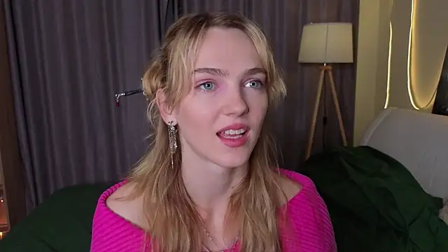 Snapshot of MarielRoloson chatting on July 2, 7:09 pm MarielRoloson online show from July 2, 7:09 pm