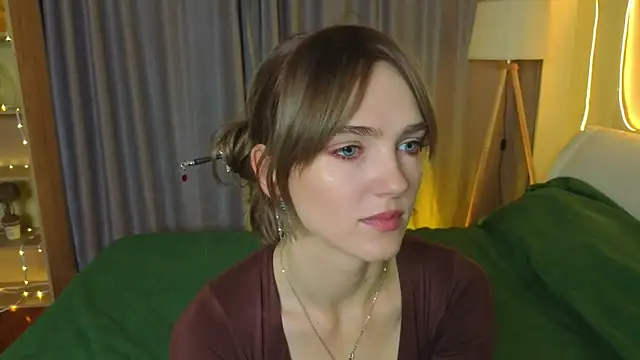 Snapshot of MarielRoloson chatting on July 6, 7:16 pm MarielRoloson online show from July 6, 7:16 pm