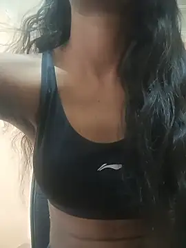 Snapshot of kavita_45 chatting on June 18, 4:35 am kavita 45 online show from June 18, 4:35 am