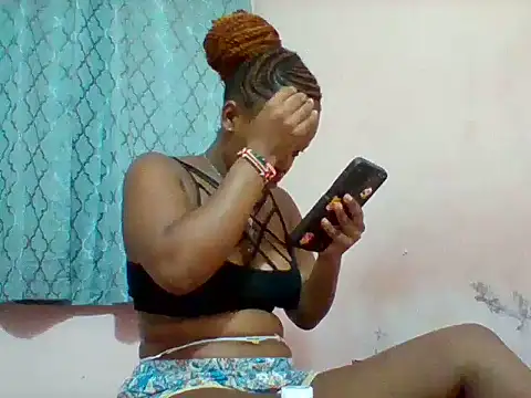 Snapshot of Heavy-Beauty chatting on July 22, 9:17 pm Heavy-Beauty online show from July 22, 9:17 pm