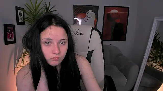 Snapshot of AmeliaRiviera chatting on July 6, 6:43 am AmeliaRiviera online show from July 6, 6:43 am