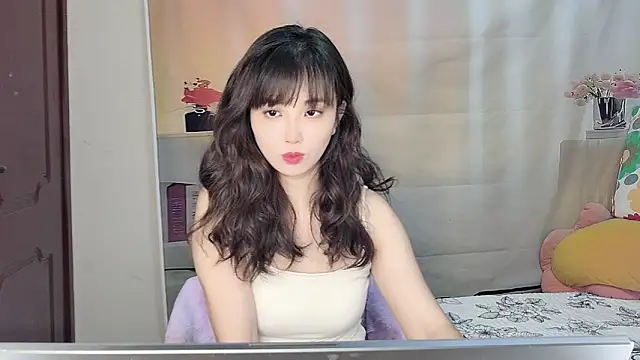 Yesqiko online show from June 17, 5:36 pm