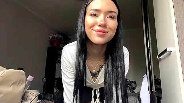 SixtaAmores online show from June 15, 1:13 pm
