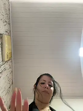 gabi diass online show from August 2, 7:01 pm