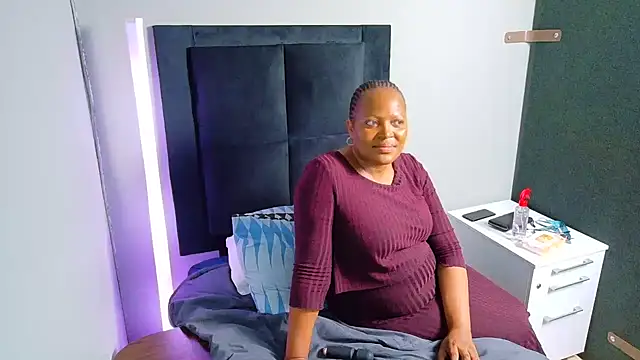 Snapshot of AfricanBrownEyes chatting on August 2, 2:59 pm AfricanBrownEyes online show from August 2, 2:59 pm
