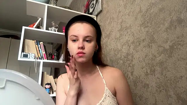 Snapshot of Mollybeans chatting on June 24, 3:11 pm Mollybeans online show from June 24, 3:11 pm
