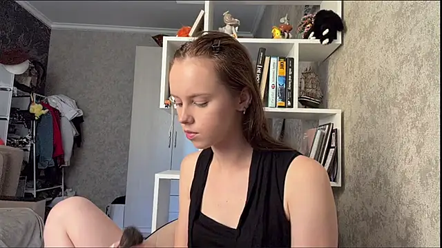 Snapshot of Mollybeans chatting on August 3, 12:10 pm Mollybeans online show from August 3, 12:10 pm