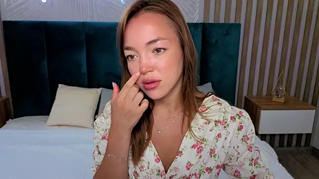 Christy Beauty online show from August 4, 1:31 am