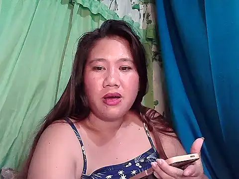 Snapshot of Islandbabe22 chatting on July 27, 2:02 pm Islandbabe22 online show from July 27, 2:02 pm