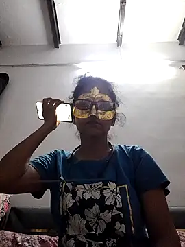 Snapshot of Indianbhaabhi chatting on June 23, 1:20 pm Indianbhaabhi online show from June 23, 1:20 pm