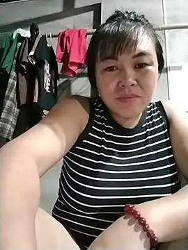 Snapshot of -Lemi- chatting on June 24, 12:59 pm -Lemi- online show from June 24, 12:59 pm