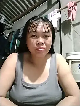 Snapshot of -Lemi- chatting on July 18, 1:37 pm -Lemi- online show from July 18, 1:37 pm