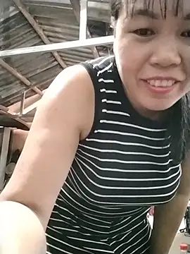 Snapshot of -Lemi- chatting on July 20, 10:39 am -Lemi- online show from July 20, 10:39 am