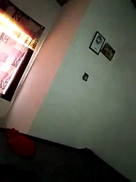 cutiegirlll online show from July 4, 5:24 am