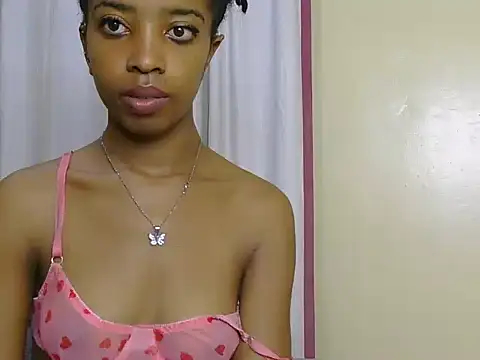 Snapshot of kittypiee chatting on July 10, 1:21 am kittypiee online show from July 10, 1:21 am