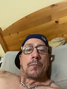 Snapshot of Dicklegend2245 chatting on July 8, 11:04 am Dicklegend2245 online show from July 8, 11:04 am