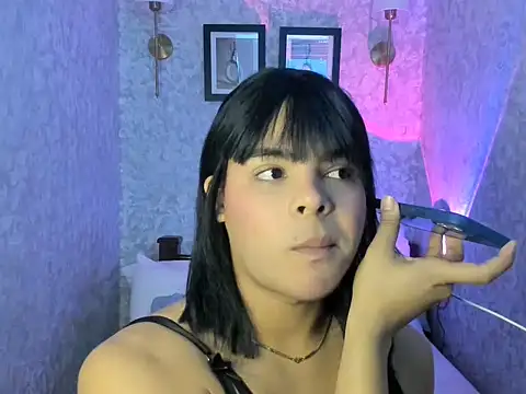Snapshot of emily_rosue_ chatting on July 16, 3:12 am emily rosue online show from July 16, 3:12 am