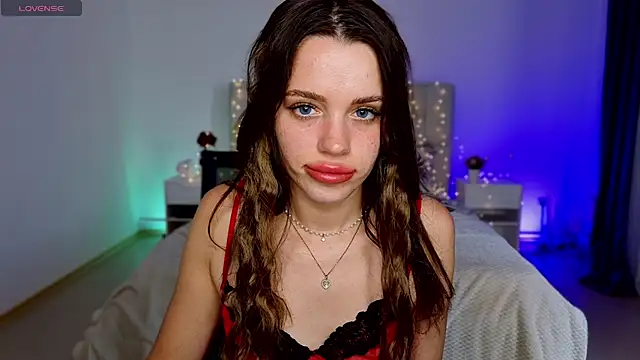 Snapshot of Little_cuti1e chatting on July 5, 7:26 am Little cuti1e online show from July 5, 7:26 am