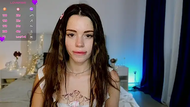 Snapshot of Little_cuti1e chatting on July 7, 7:34 am Little cuti1e online show from July 7, 7:34 am