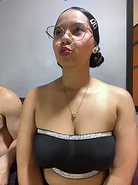 Snapshot of ColombianSexyCouple_ chatting on July 6, 5:26 am ColombianSexyCouple online show from July 6, 5:26 am