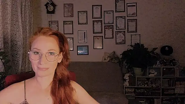 Snapshot of GingerVerdict chatting on June 24, 6:07 pm GingerVerdict online show from June 24, 6:07 pm