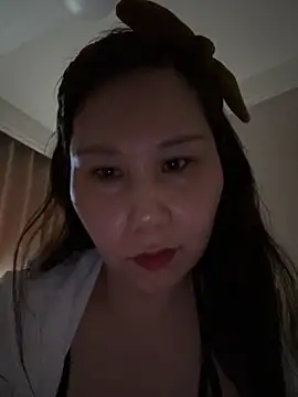 Snapshot of pxh_830412 chatting on June 22, 5:59 am pxh 830412 online show from June 22, 5:59 am