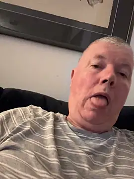 cumboy online show from April 19, 11:29 pm