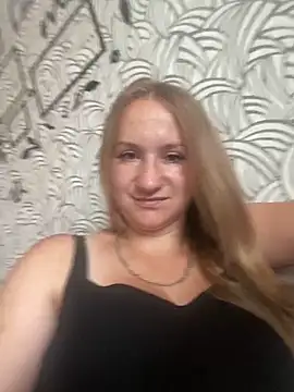 Snapshot of Emilia_ki chatting on July 1, 10:28 am Emilia ki online show from July 1, 10:28 am