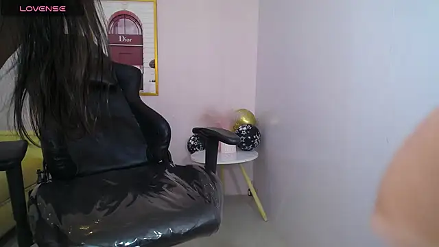 Snapshot of Lia_Rose_ch chatting on July 6, 3:03 pm Lia Rose ch online show from July 6, 3:03 pm