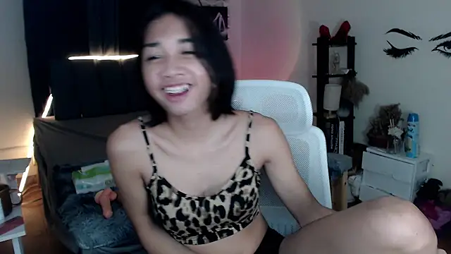 Snapshot of ivoryhotcummerxxx chatting on July 1, 10:39 am ivoryhotcummerxxx online show from July 1, 10:39 am