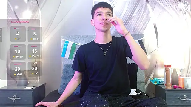Snapshot of Dilan_Femboy chatting on July 1, 1:45 pm Dilan Femboy online show from July 1, 1:45 pm