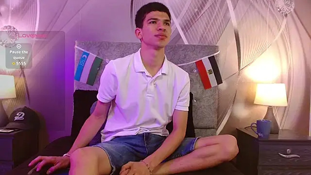 Snapshot of Dilan_Femboy chatting on July 9, 1:59 pm Dilan Femboy online show from July 9, 1:59 pm