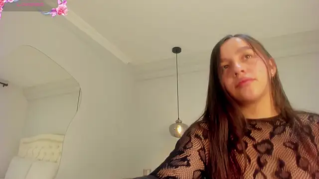 Snapshot of Alice__bennett chatting on July 23, 2:04 pm Alice bennett online show from July 23, 2:04 pm