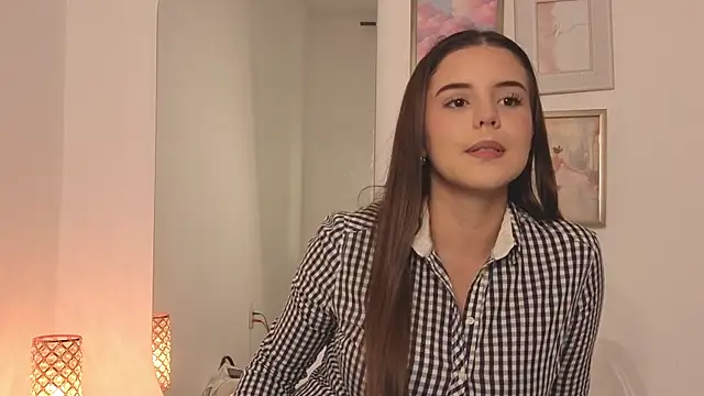 Snapshot of Isabellebotero chatting on June 23, 2:59 pm Isabellebotero online show from June 23, 2:59 pm
