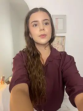 Snapshot of Isabellebotero chatting on July 4, 3:18 pm Isabellebotero online show from July 4, 3:18 pm
