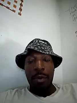 Snapshot of eljefeg718 chatting on June 16, 6:10 pm eljefeg718 online show from June 16, 6:10 pm