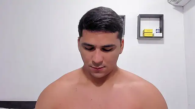 Snapshot of Thiago_bel chatting on June 16, 11:29 pm Thiago bel online show from June 16, 11:29 pm