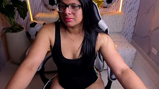 Snapshot of sarah_bay_tx chatting on July 1, 7:46 pm sarah bay tx online show from July 1, 7:46 pm