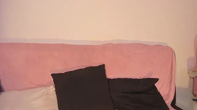 EmilyCutte online show from August 1, 3:22 pm