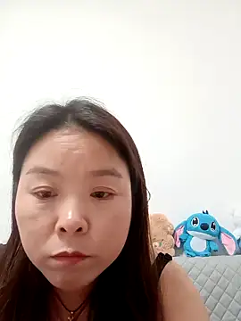 Snapshot of lukby0 chatting on June 18, 12:31 pm lukby0 online show from June 18, 12:31 pm
