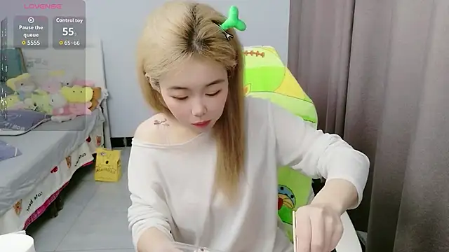 xiaoshenlove030 online show from July 28, 8:10 am