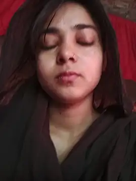 Snapshot of Simran_143 chatting on June 21, 4:48 am Simran 143 online show from June 21, 4:48 am