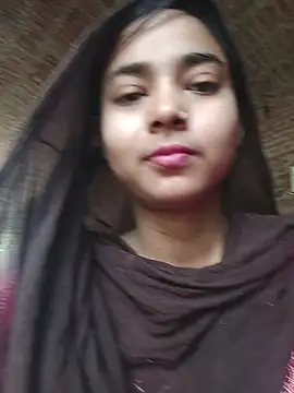 Snapshot of Simran_143 chatting on July 23, 4:21 am Simran 143 online show from July 23, 4:21 am