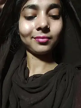 Snapshot of Simran_143 chatting on July 23, 4:27 pm Simran 143 online show from July 23, 4:27 pm