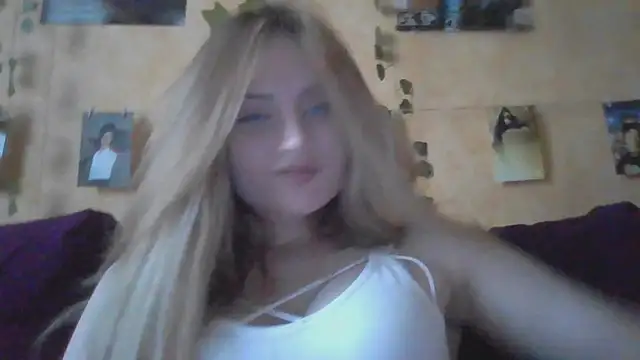 Snapshot of MilaPrecious chatting on July 6, 3:03 pm MilaPrecious online show from July 6, 3:03 pm