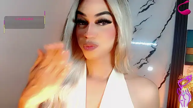 Snapshot of Valeria_Gimon chatting on July 28, 7:39 pm Valeria Gimon online show from July 28, 7:39 pm