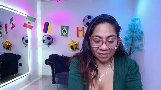 Snapshot of Silvana_lane chatting on July 18, 7:39 pm Silvana lane online show from July 18, 7:39 pm