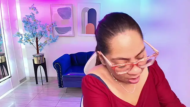 Snapshot of Silvana_lane chatting on July 22, 7:49 pm Silvana lane online show from July 22, 7:49 pm