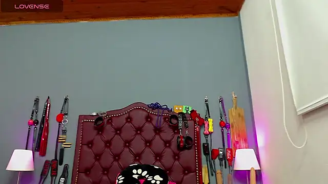 Snapshot of williamshops_X chatting on June 25, 5:45 am williamshops X online show from June 25, 5:45 am